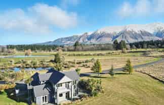 21 Coleridge Road, Windwhistle