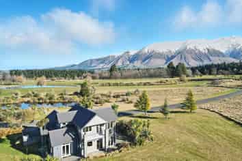 21 Coleridge Road, Windwhistle