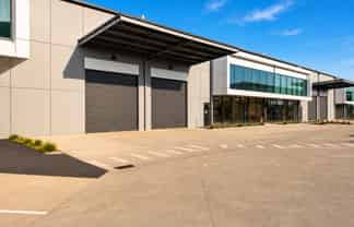 1,000m2 Modern Industrial 