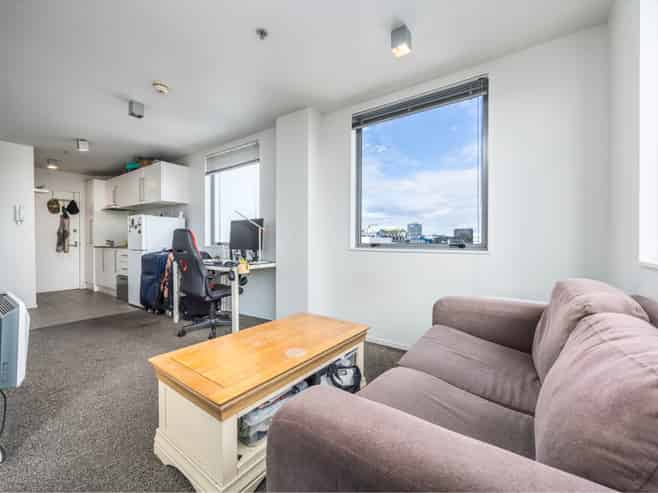 12J/15 City Road, Auckland Central