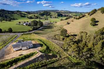 1261 Hukerenui Rd, Hukerenui