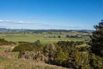 1261 Hukerenui Rd, Hukerenui