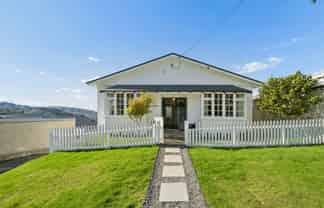 24 Homewood Crescent, Karori