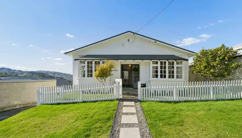 24 Homewood Crescent, Karori