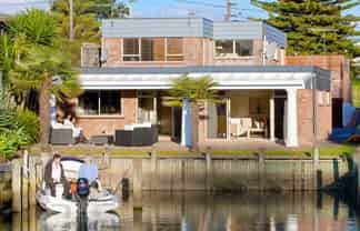 3/3 Omana Road, Milford