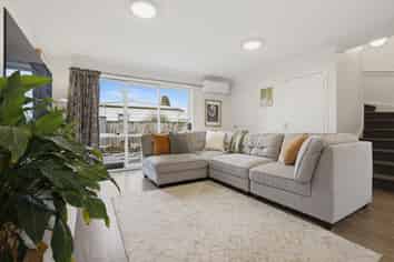 27 Chiefs Court, Hamilton East