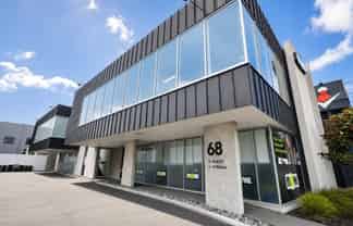 High Spec Office with Parking 