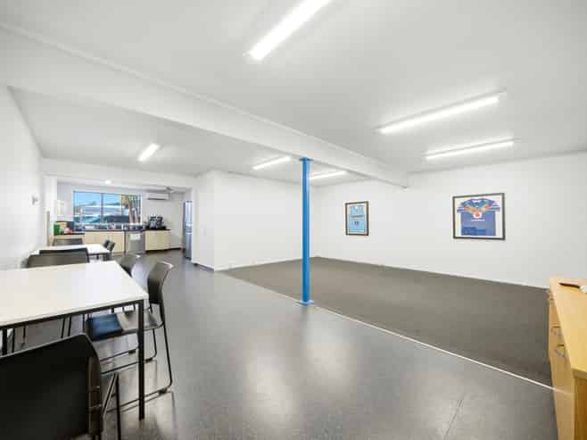 Standout industrial with versatile features