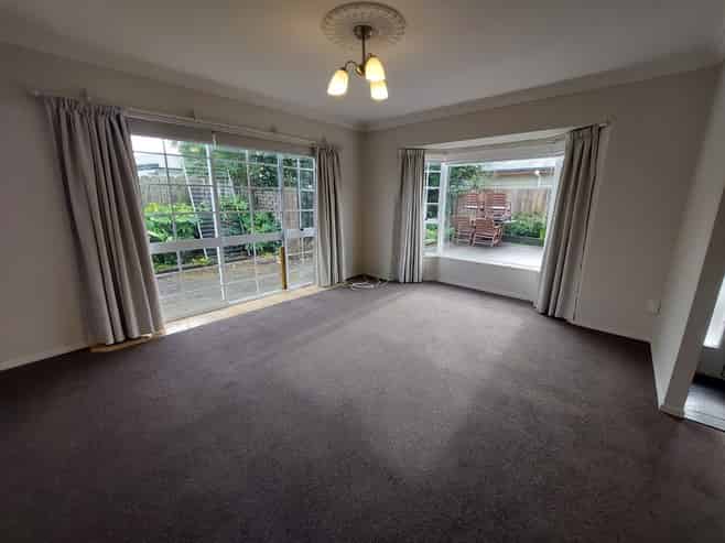 19A Sandwich Road, Saint Andrews