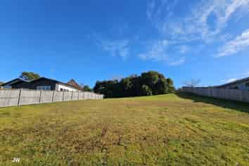 5 Surf View Crescent, Red Beach
