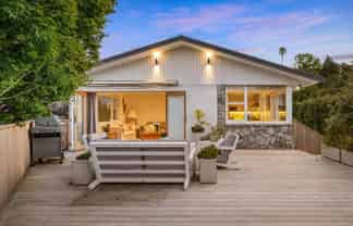 5 Chevron Place, Castor Bay