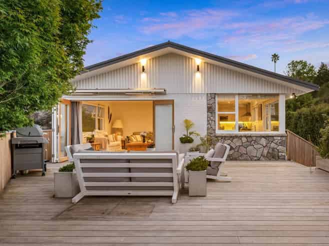 5 Chevron Place, Castor Bay