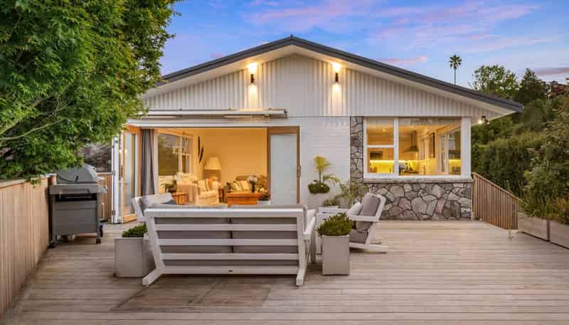 5 Chevron Place, Castor Bay