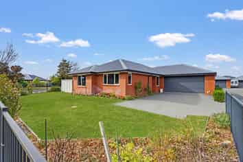 1A Clifford Place, Amberley