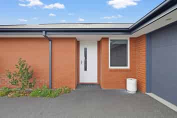 1A Clifford Place, Amberley