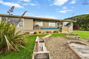 340, 350 Colac Foreshore Road, Colac Bay