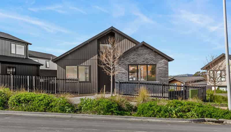 39 Kikorangi Drive, Orewa