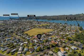 48 Catherine Crescent, Whitianga