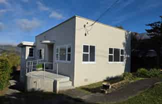 1 Olivia Crescent, Tawa