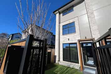 2/36 Aberdeen Street, Christchurch Central