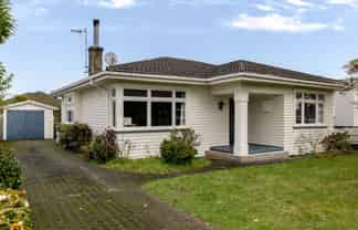 27 Havill Street, TAKARO