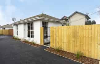 1/110 Olliviers Road, Linwood
