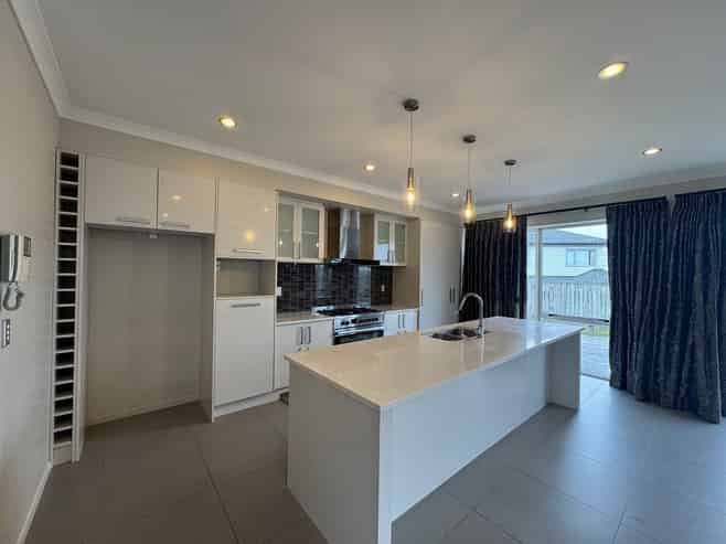 14 Arranmore Drive, Flat Bush
