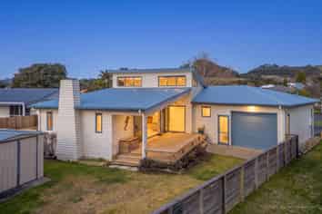 21 Charles Green Drive, Cooks Beach