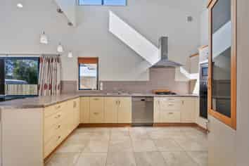 21 Charles Green Drive, Cooks Beach
