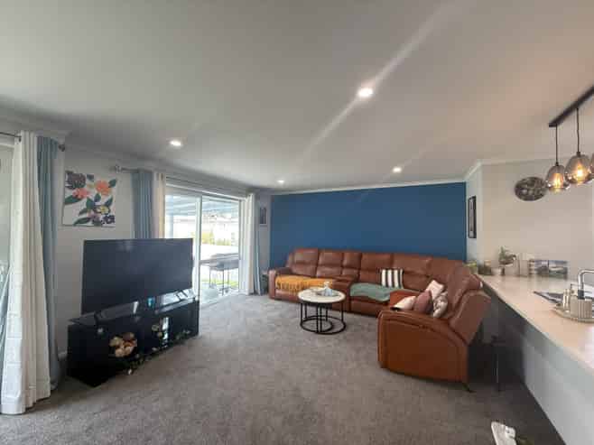 21 Te Ara O Toroa, Wainuiomata
