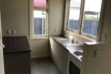 2/99 Shamrock Street, Takaro