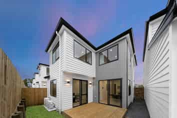 2/54 Rodney Street, Howick