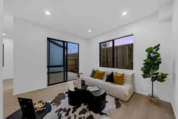 2/54 Rodney Street, Howick