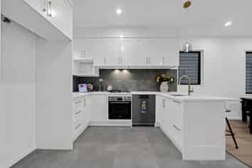 2/54 Rodney Street, Howick