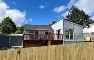 1 Theban Place, Totara Vale
