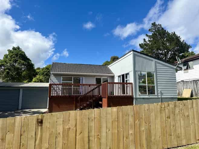 1 Theban Place, Totara Vale