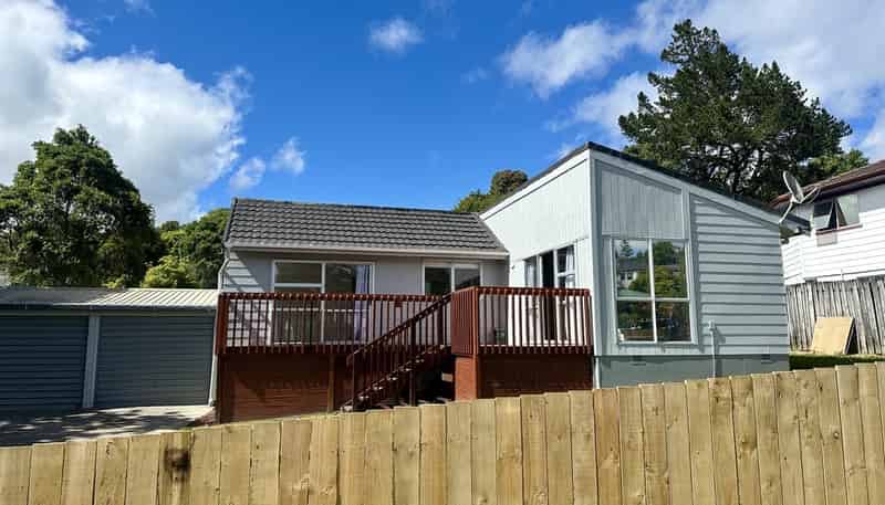 1 Theban Place, Totara Vale
