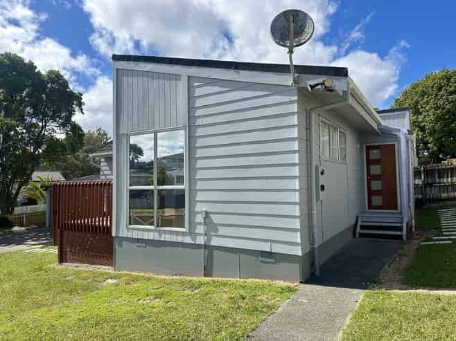 1 Theban Place, Totara Vale