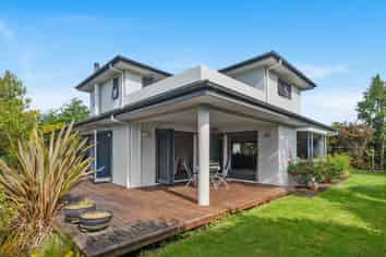 28 Holden Avenue, Holdens Bay
