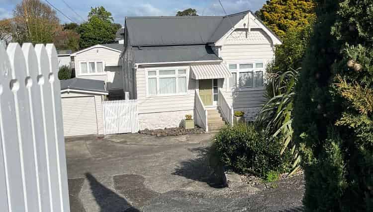 16 Raleigh Street, Mount Eden