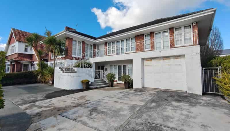 882 New North Road, Mount Albert