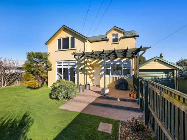 17 Mowat Street, Springlands