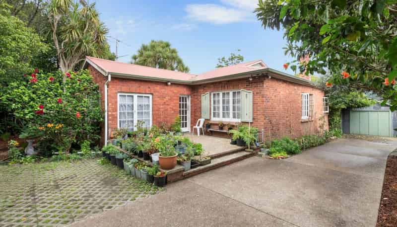 293 Massey Road, Mangere East