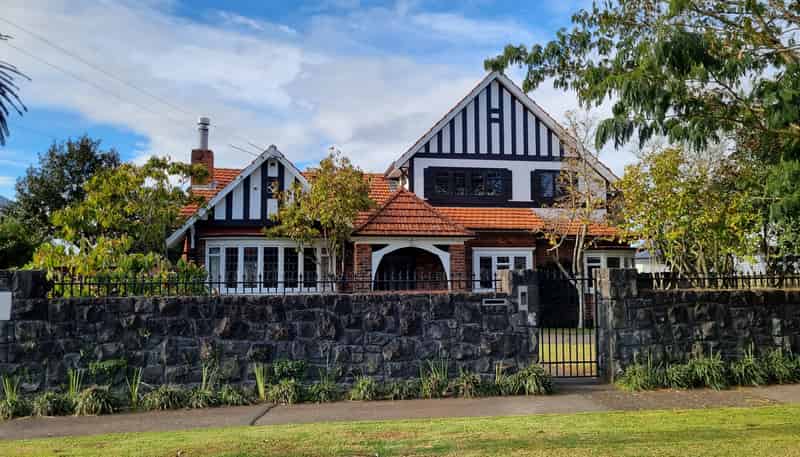 2 Oakfield Ave, Mount Albert