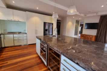 2 Oakfield Ave, Mount Albert