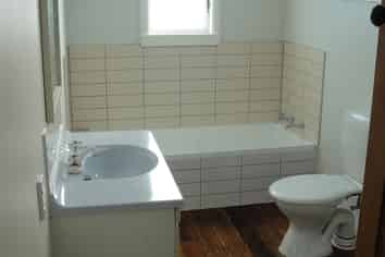 1001 Wall Road, Raureka
