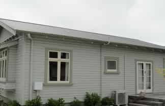 1001 Wall Road, Raureka