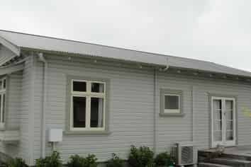1001 Wall Road, Raureka