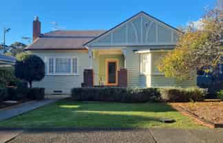 20 Brewster Ave, Mount Albert