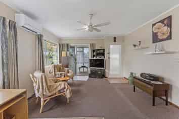 1/6 Honey Place, Weymouth